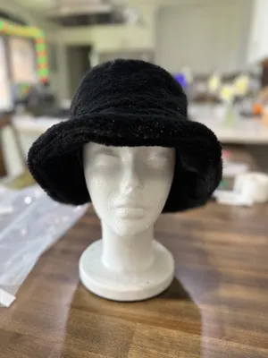 Women's Black Faux Fur Hat #260353 thumbnail 2