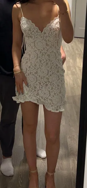 Selfie Leslie White Lace Dress thumbnail 1
