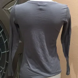 Banana Republic long sleeve tee thumbnail 3