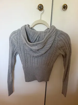 Charlotte Russe Long sleeve sweater thumbnail 2
