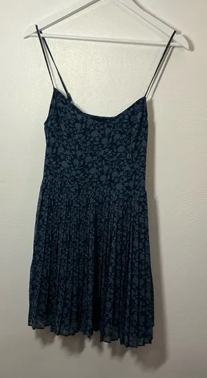 Hollister Navy Floral Pleated Slip Mini Dress Size Small thumbnail 1