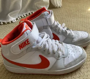 Nike Court Borough Mid thumbnail 1