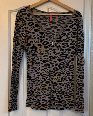 Charlotte Leopard Print V-Neck Long Sleeve Top thumbnail 1
