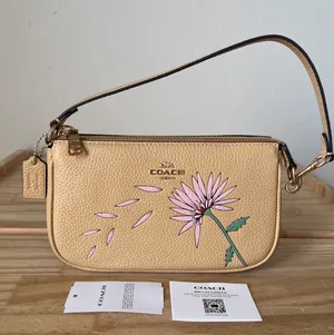 Coach Nolita 19 thumbnail 1