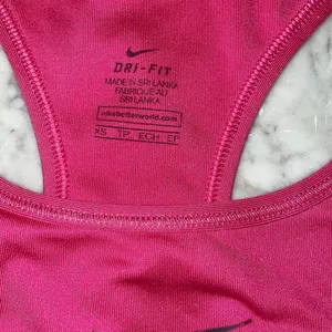nike sports bra thumbnail 3