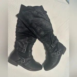 Celia Black under knee Boots thumbnail 2
