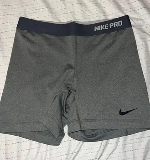 Nike Pros thumbnail 1