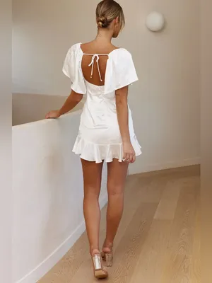 Selfie Leslie Eyes On You Pleated Bust Angel Sleeve Ruffle Hem Dress White L thumbnail 2