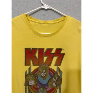 KISS Tee L Alive 96 97 World Wide Tour Graphic Yellow Short Sleeve Rock Band thumbnail 10