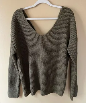 Illa Illa Olive Green Women's Sweater with Twist Back thumbnail 1