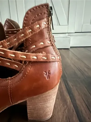 Frye Naomi Pickstitch Leather Ankle Booties - Size 9.5 thumbnail 7
