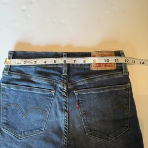 Levi's Cutoff Shorts Sz 25 710 Super Skinny Blue Medium Wash Tight‎ Hottie Sexy thumbnail 6