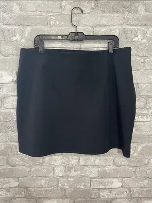 Old Navy Fitted Pixie Mini Skirt in Black Jack thumbnail 2