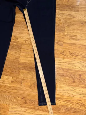 Levi’s Mid Rise Skinny Jeans Women’s Waist Size 30 Length 30 Dark Blue Wash READ thumbnail 14