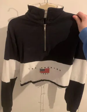 Brandy Melville Cropped Zip Up thumbnail 2