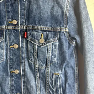 Levi’s Classic Denim Y2K button up‎ Jacket pockets size XS cute 90s style thumbnail 4
