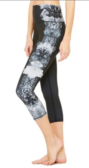 Alo Airbrush High Waist Crystal Capris thumbnail 1