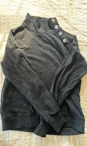 Black Sweater thumbnail 1