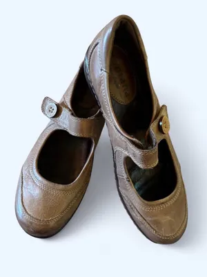 Montana West Montana Tan Brown Leather Mary Jane Flats with Adjustable Strap Sz 9 thumbnail 1