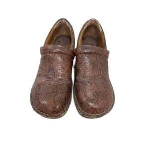 b.o.c | Peggy Floral Embossed Clogs Faux Leather Womens Size 8 Boho Comfort Shoe thumbnail 2