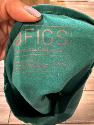FIGS Sz XXS Scrub Top! No :( thumbnail 3