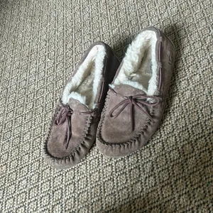 Ugg Chocolate Brown Moccasin Slippers Size 9 thumbnail 3