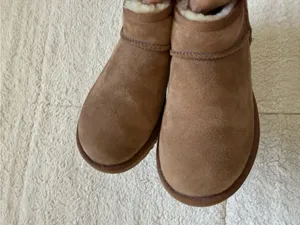 UGG Classic Mini Chestnut Suede Ankle Boots Size 7 Sheepskin Lined Winter Shoes thumbnail 5