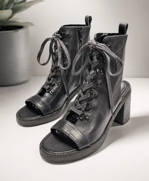 Free People City Of Lights EU 39 US 9 Booties Lace Up Ankle Boots NEW Dark Blue thumbnail 1