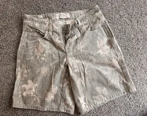 Hollister Baggy Cargo Shorts Camo thumbnail 1