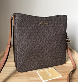 Michael Kors Purse thumbnail 1
