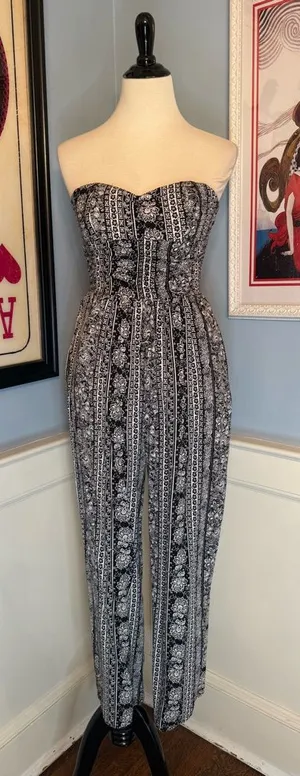 Strapless Black and White Geometric Print Wide Leg Jumpsuit Sz M thumbnail 1