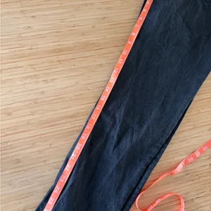 Zara Black High Rise Ankle Length Classic Mom Fit Jeans Size 4/36‎ thumbnail 4