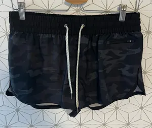 Vuori Clementine Camo Short thumbnail 1