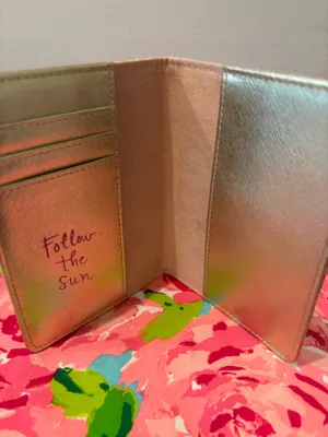 Lilly Pulitzer Passport Holder thumbnail 5