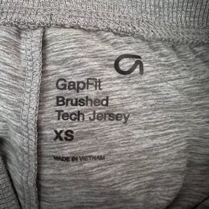 GapFit Brushed Tech Jersey Joggers Gray Size XS thumbnail 4
