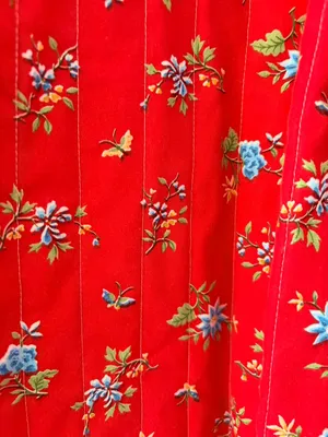 Red floral quilted‎ open jacket size M Size M thumbnail 3