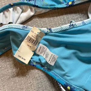 Aerie Floral Ruffle Bikini Top Size Medium‎ Blue Daisy Scoop Neck Swim NWT thumbnail 4
