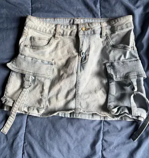 BBJ Los Angeles Denim Cargo Short Skirt Light Blue Pocket Strap Button Women's S thumbnail 1