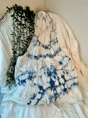 No Boundaries Tie Dye Denim Overalls Shorts XL 15-17 Raw Hem thumbnail 4
