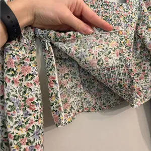Lulus Even Sweeter Floral Print‎ Crop Top Xsmall thumbnail 6