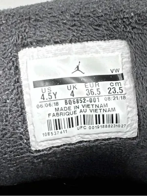 Air Jordan 12 Retro Winterized GS 'Triple Black' Size 4.5y Women’s Size 6 thumbnail 6