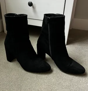 Chinese Laundry Black Suede Booties thumbnail 7