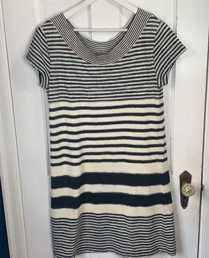 Anthropologie Mauve Haven Soft Knit Striped Navy White Shift Dress W-640 Size M thumbnail 1