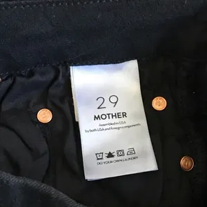 NWOT Mother Looker Ankle Fray Jeans in Guilty As Sin Distressed thumbnail 10