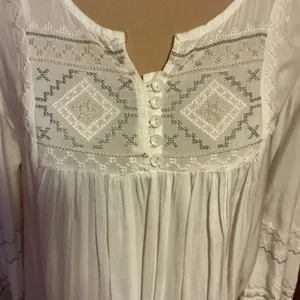 Mollorello White Embroidered Boho Tunic Top Peasant Babydoll Blouse Cottagecore thumbnail 4