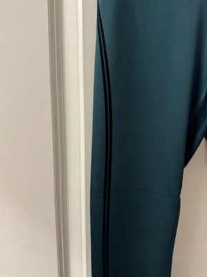 Alo Yoga Teal Leggings with Black Felt Trim thumbnail 5