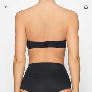 Skims Smoothing Intimates Strapless Bra 32B NWT Onyx Black + Removable Straps XC thumbnail 4