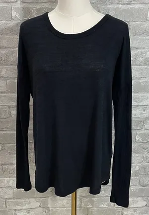Abercrombie & Fitch Navy Knit Sweater thumbnail 1