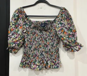 GAP Floral Ditsy Smocked Peplum Top Size Small Puff Sleeve Cottage Boho thumbnail 1