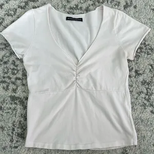 Brandy Melville Gina Top thumbnail 1